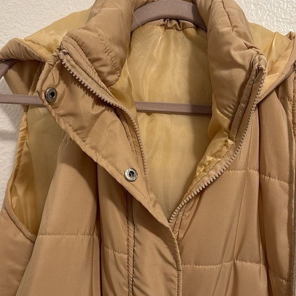 Long vest with hood ready for the cold in a neutral color size ML - Picture 3 of 9